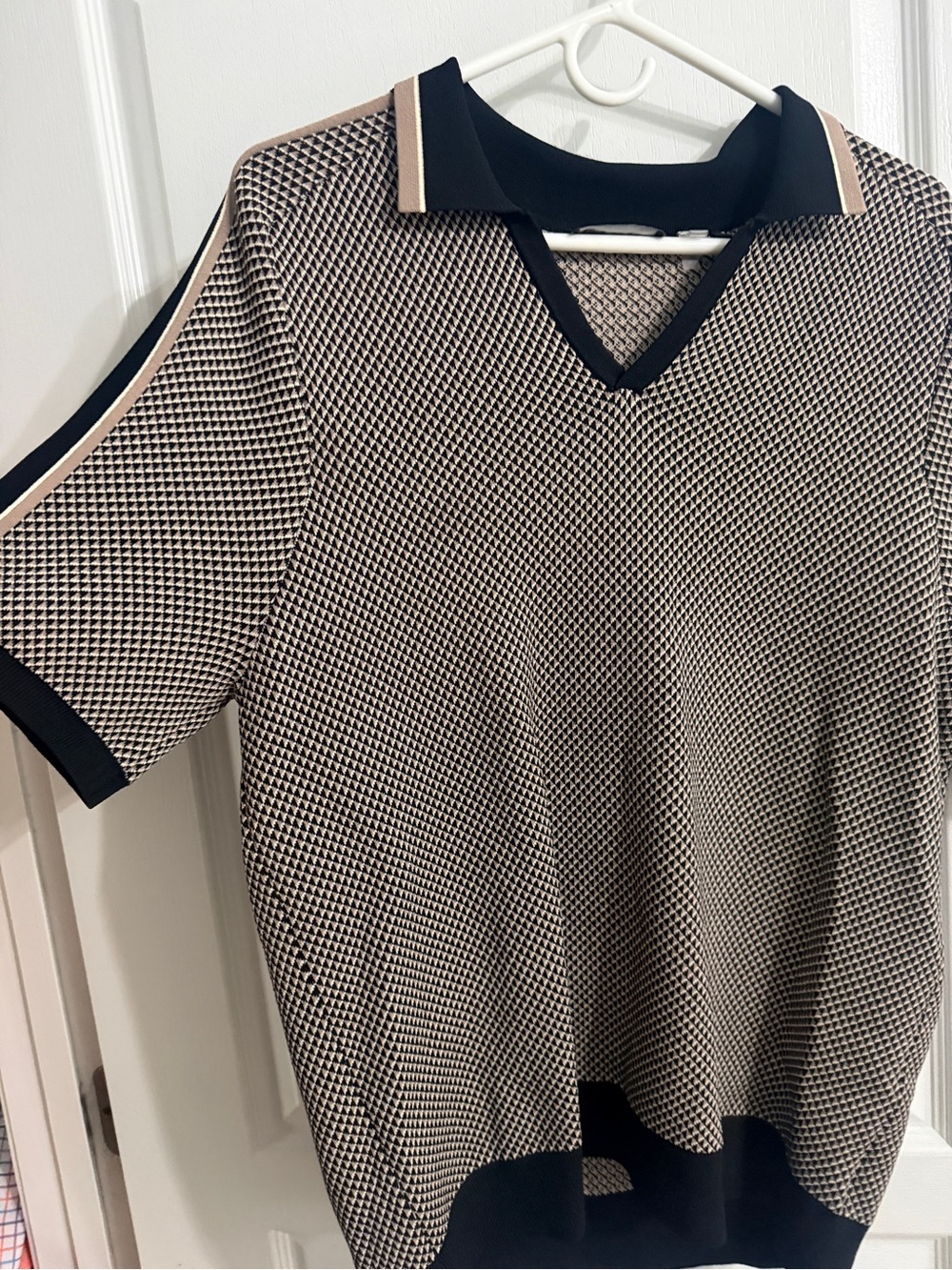 Elie Tahari Black & Cream Patterned Knit Polo